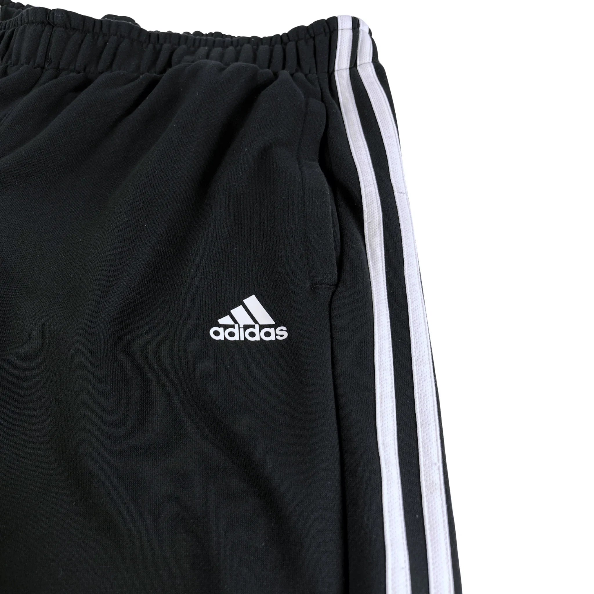 Adidas Jogginghose Vintage baggy weisse steifen mit elastischem Bund und Seitentaschen in Schwarz