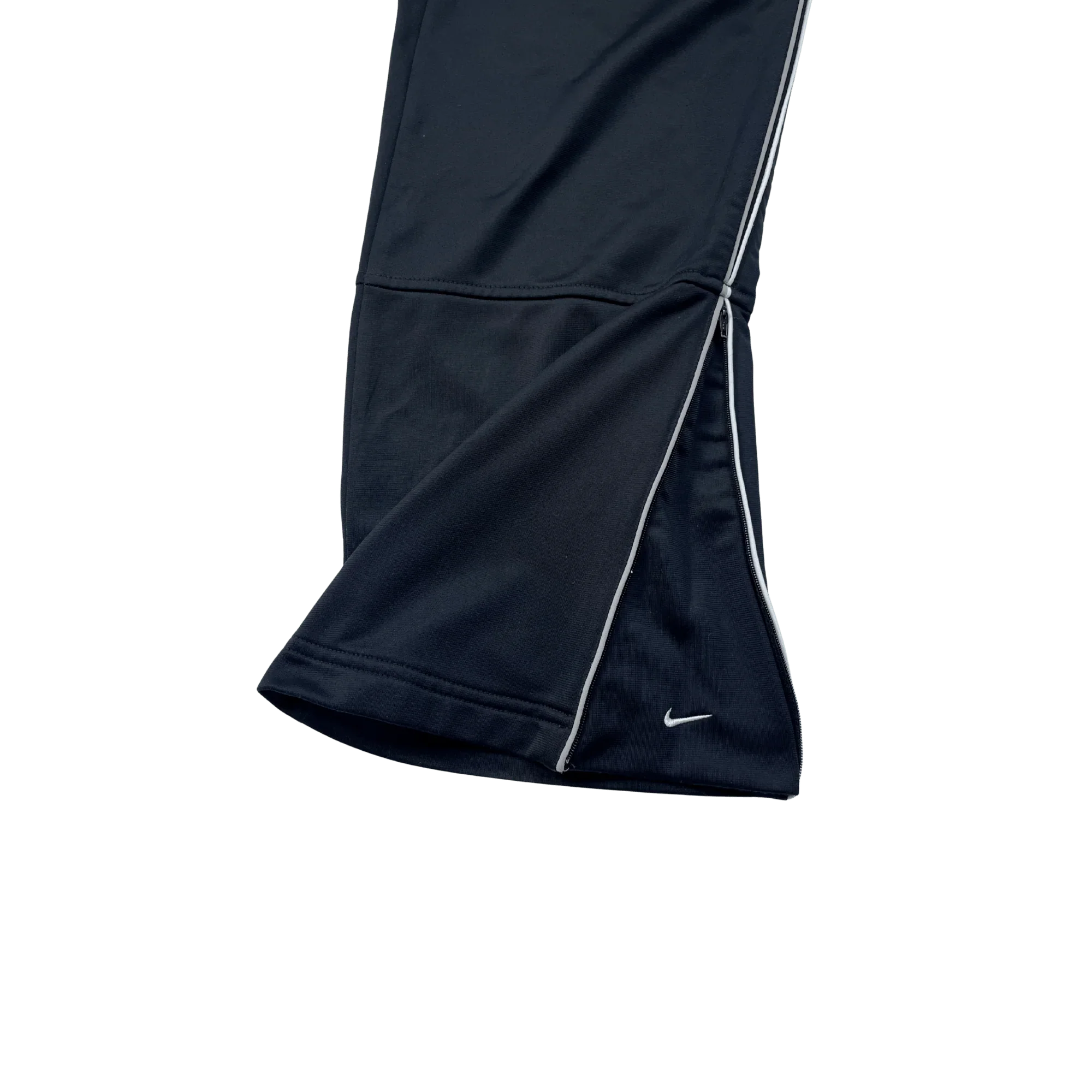 Limitierte Nike Streetwear Hose von Kickvault in Schwarz mit weißem Nike Logo und Reißverschluss am Bein