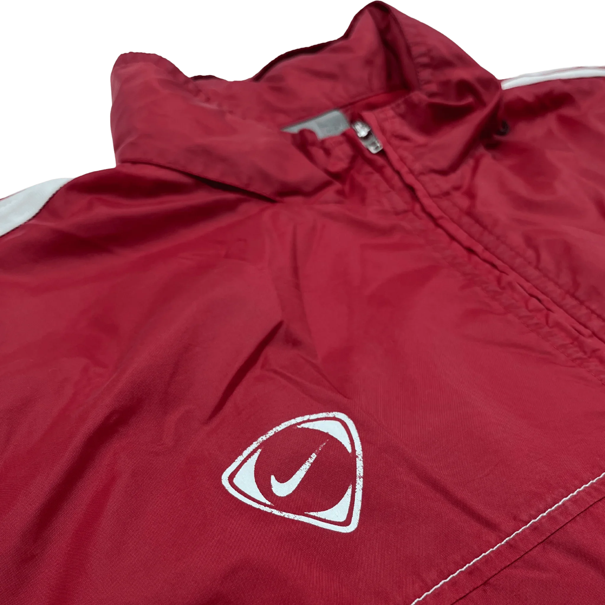 Rote Nike Trainingsjacke Vintage mit Reißverschluss und weißem Logo von Kickvault