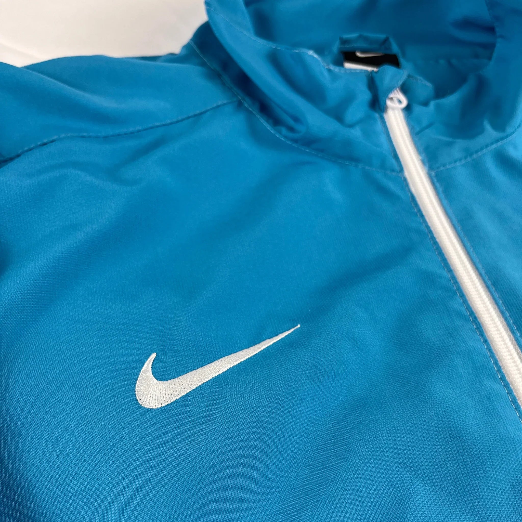 Vintage Nike inter Mailand Trainingsjacke blau mit weißem Reißverschluss und Nike Logo