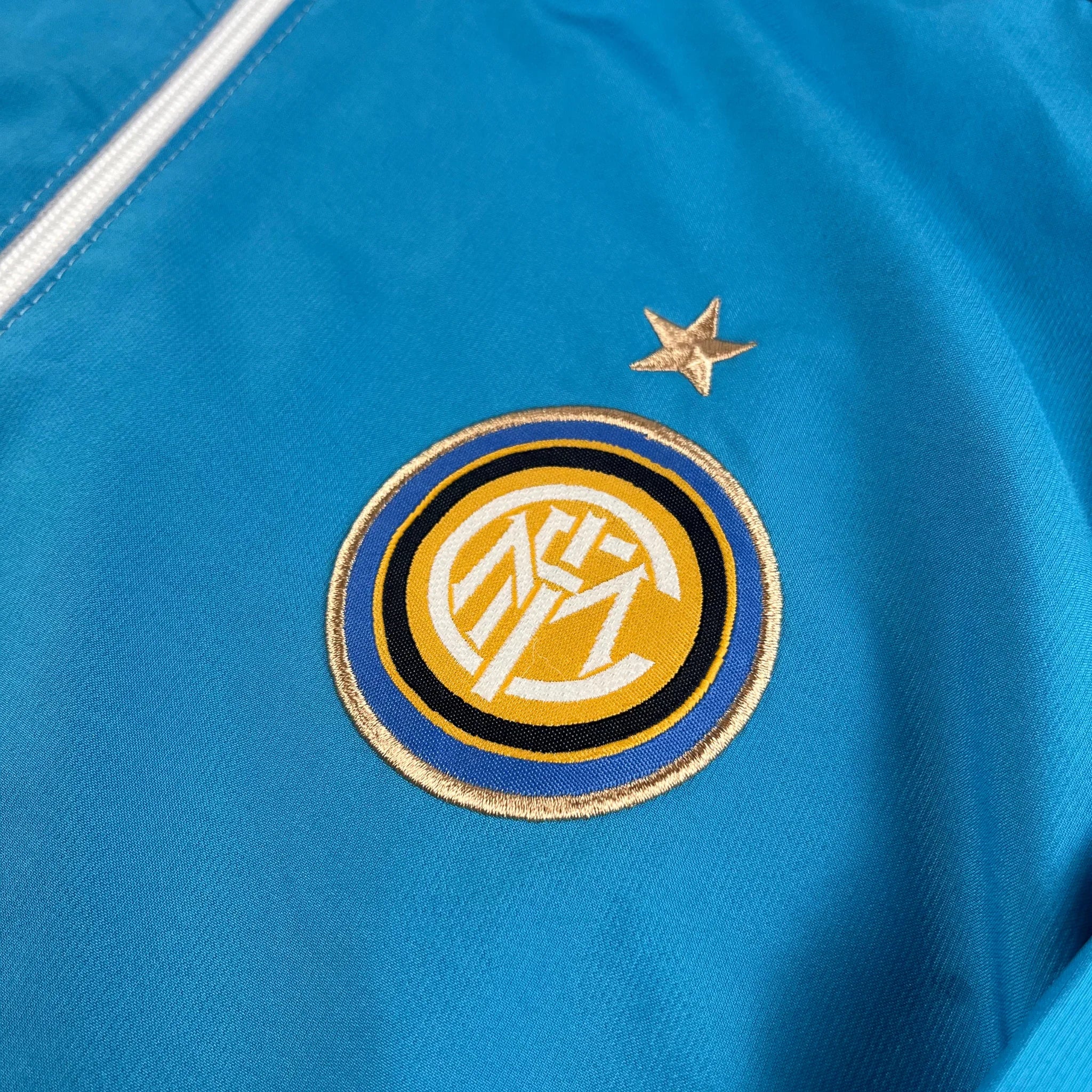 Vintage Nike inter Mailand Trainingsjacke blau mit gesticktem Vereinslogo und goldenem Stern