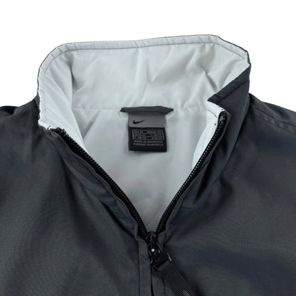 Nike Jacke Vintage Grau Basic fit mit Reißverschluss und weißem Innenfutter für Sport und Freizeit