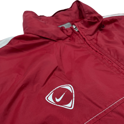 Rote Nike Trainingsjacke Vintage mit Reißverschluss und weißem Logo von Kickvault