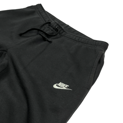 Schwarze Nike Vintage Jogginghose baggy fit open leg mit weißem Nike Logo von Kickvault