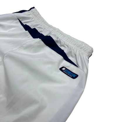 Kickvault Vintage Nike Trackpants weiß mit elastischem Bund und blauem Streifendesign